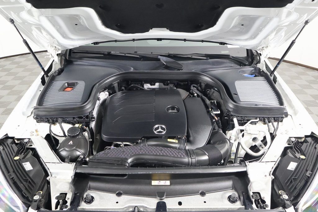 Certified Used 2022 Polar White Mercedes-Benz GLC 300 image 15