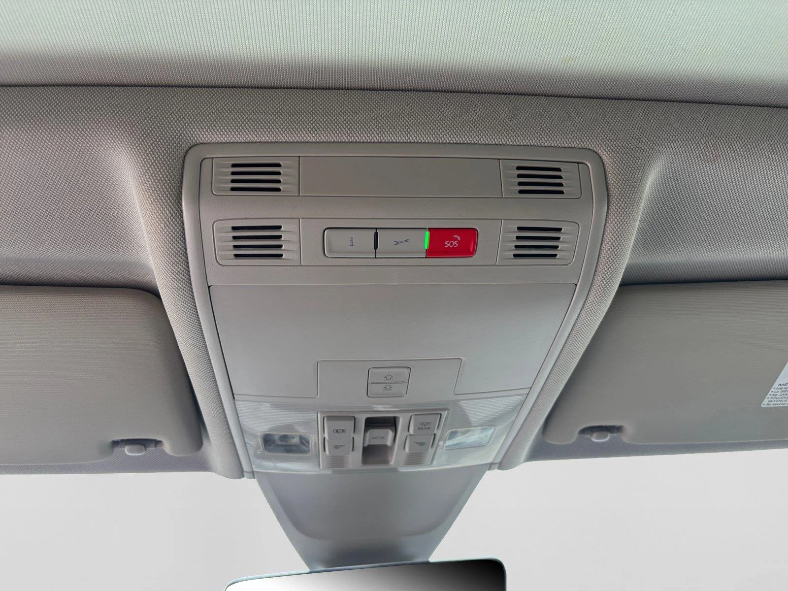 2023 Volkswagen Tiguan SE - Photo 35
