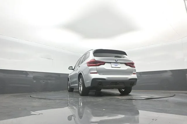 Used 2021 Silver BMW xDrive30i image 43