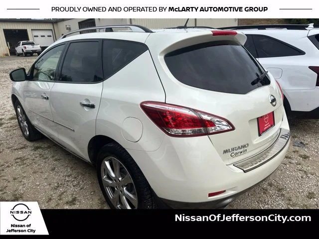 Used 2012 White Nissan LE image 5