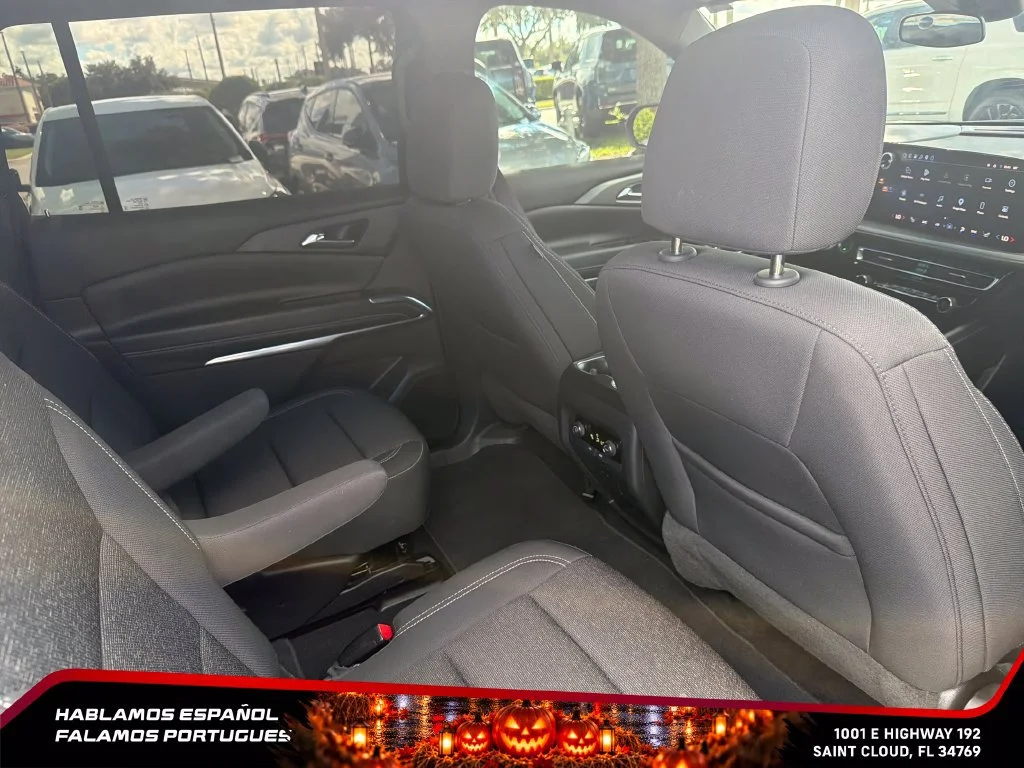 Used 2025 Mosaic Black Metallic Chevrolet LT image 25