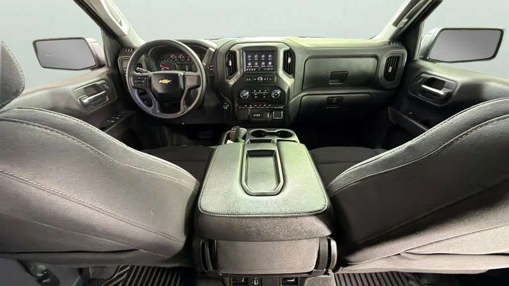 Used 2025 Slate Gray Metallic Chevrolet Custom image 29