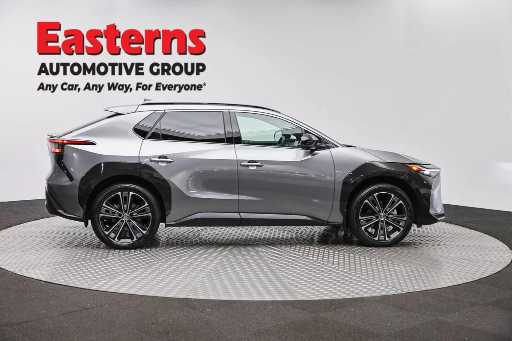Used 2023 Gray Toyota Limited image 4