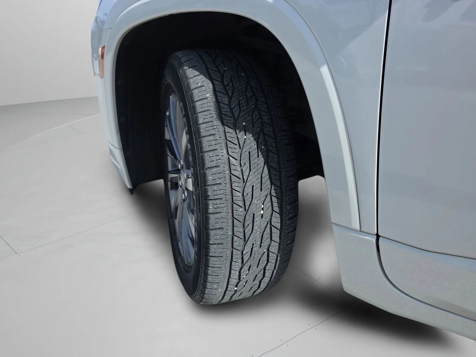 Used 2022 Beige Chevrolet Premier image 31