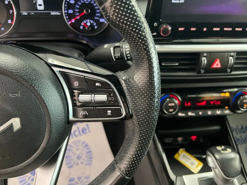 Used 2023 Black Kia GT-Line image 23