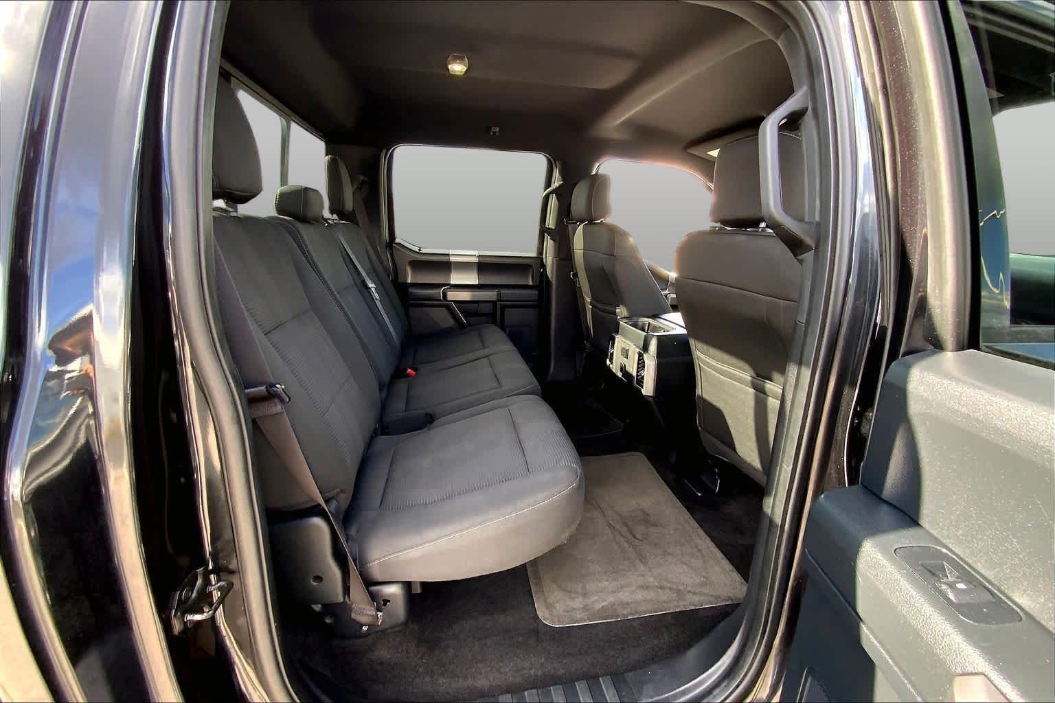 Used 2015 Tuxedo Black Metallic Ford XLT image 18