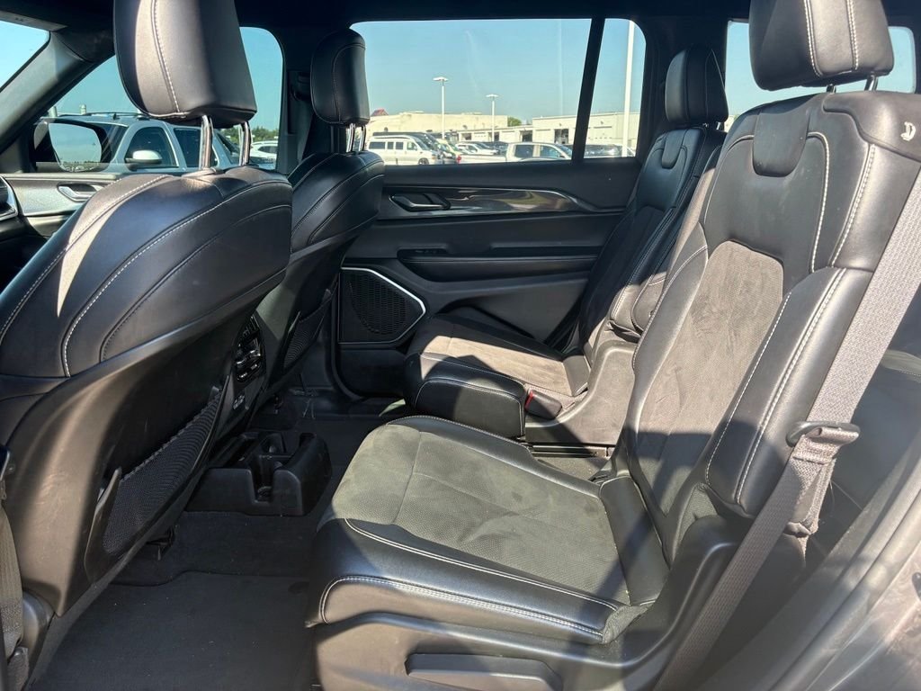 Used 2022 Baltic Gray Metallic Clearcoat Jeep Altitude image 14