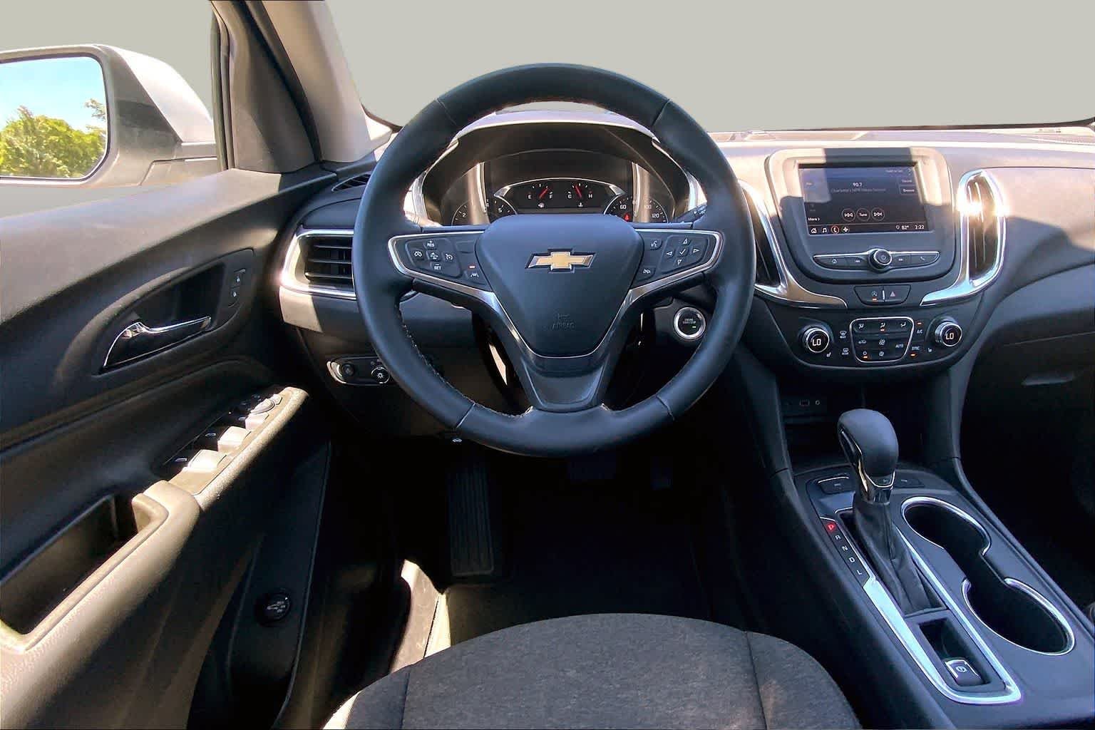 Used 2024 Summit White Chevrolet LT image 6