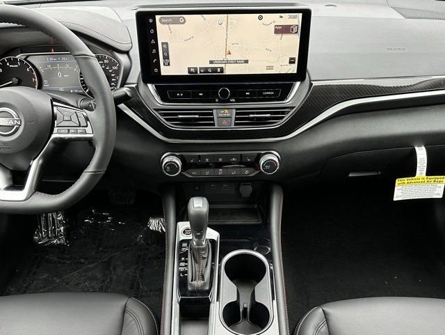 2025 Nissan Altima SR - Photo 8