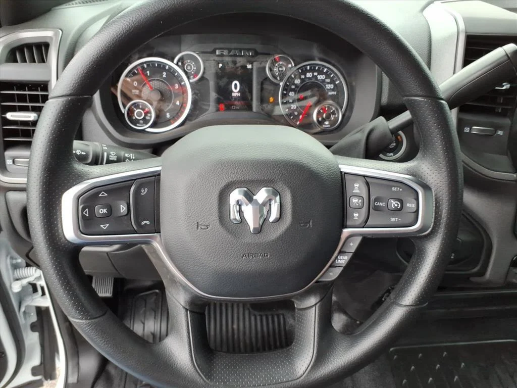 2026 RAM 3500 Chassis Tradesman - Photo 11