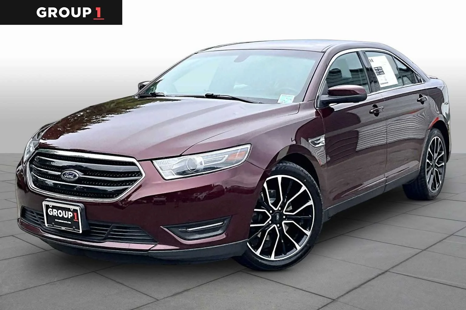 Pre-Owned 2018 Ford Taurus SEL