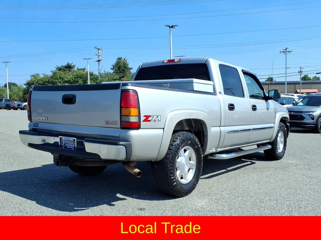 Used 2005 Silver GMC SLT image 3