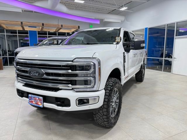 New 2026 Star White Metallic Tri-Coat Ford F-250® Platinum® image 2