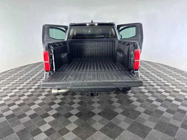 Used 2024  Toyota SR5 image 19