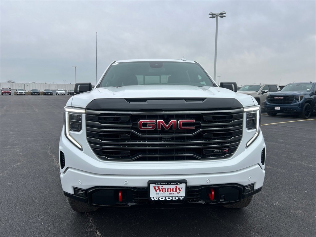 2026 GMC SIERRA - Image 2