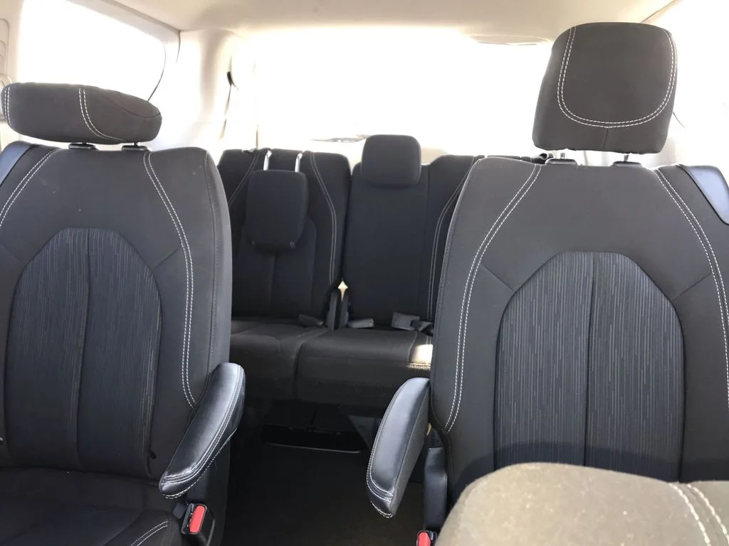 Used 2024 Silver Chrysler LX image 21