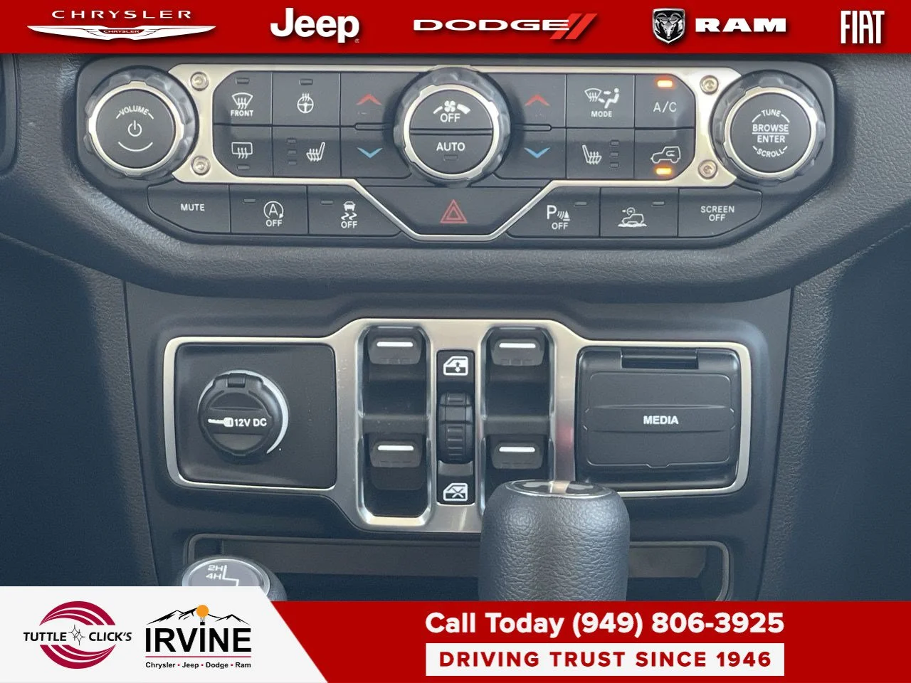 New 2026 Hydro Blue Pearl-Coat Exterior Paint Jeep Sport S image 13