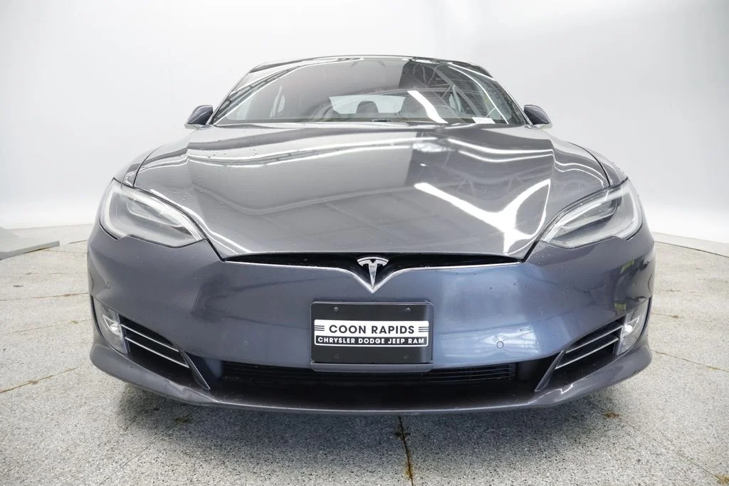 Used 2020  Tesla Long Range image 9