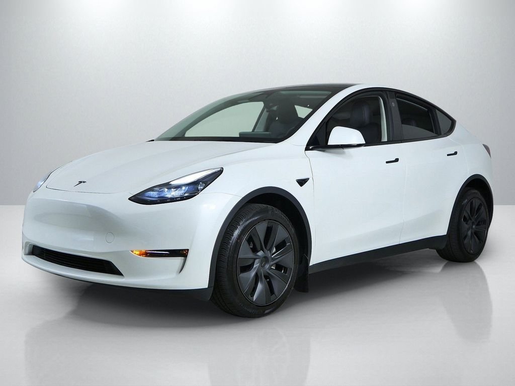 Used 2025  Tesla Long Range image 1