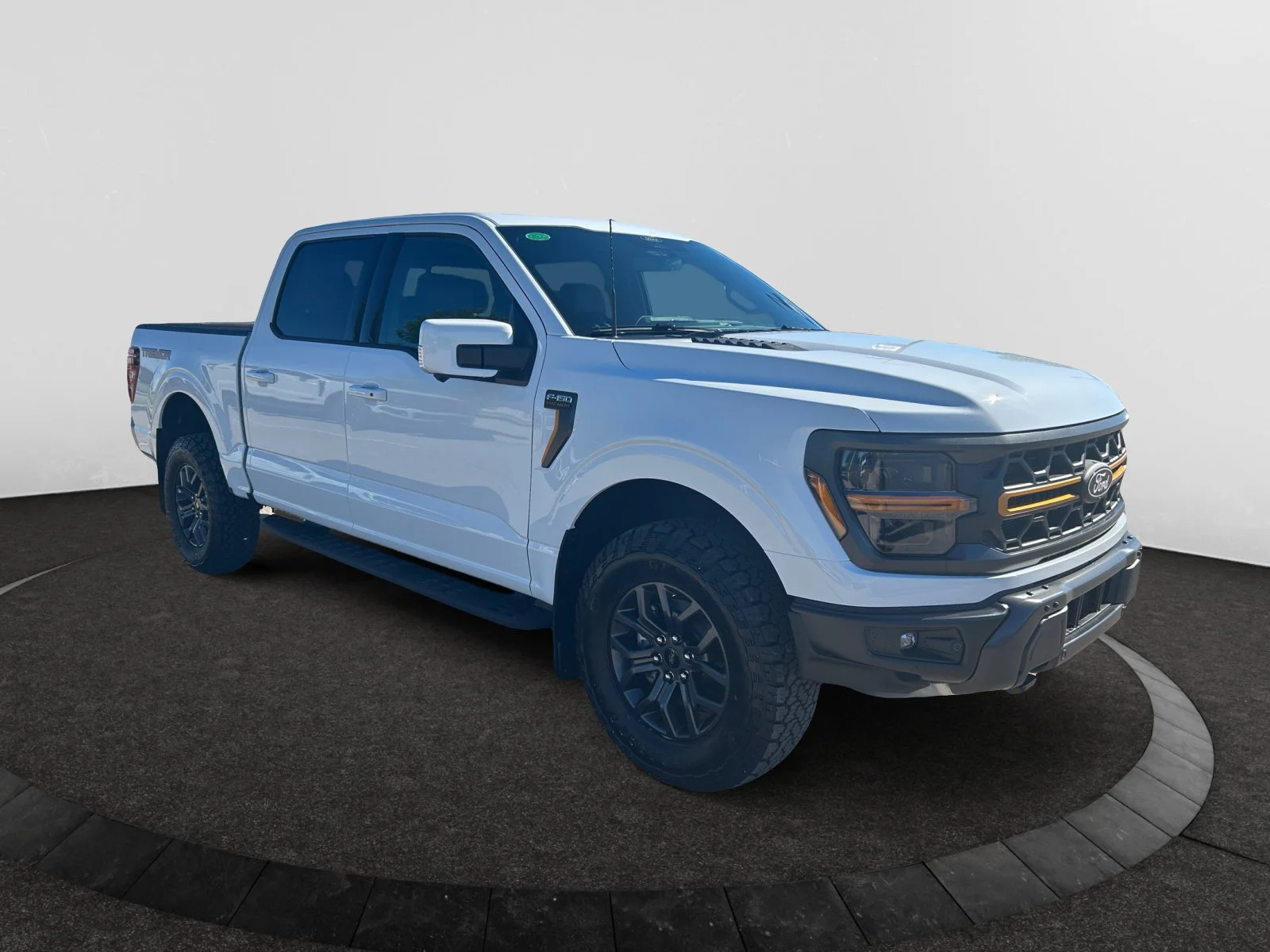 New 2026 Oxford White Ford Tremor image 7
