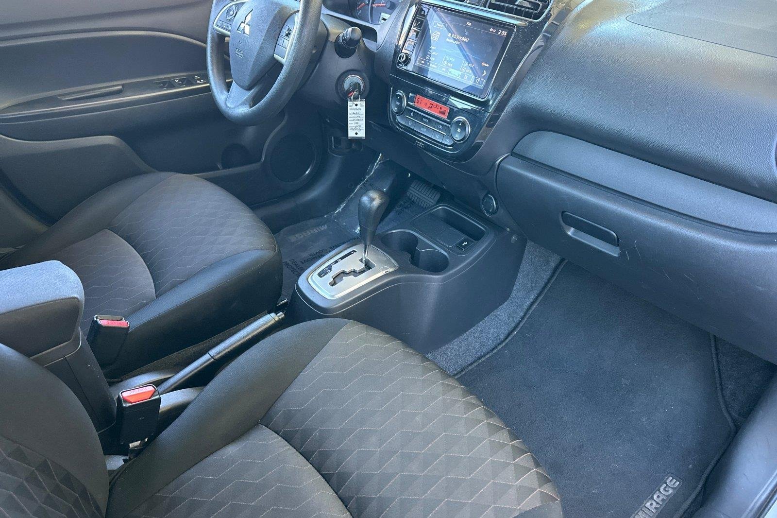 Used 2024 White Diamond Mitsubishi ES image 16