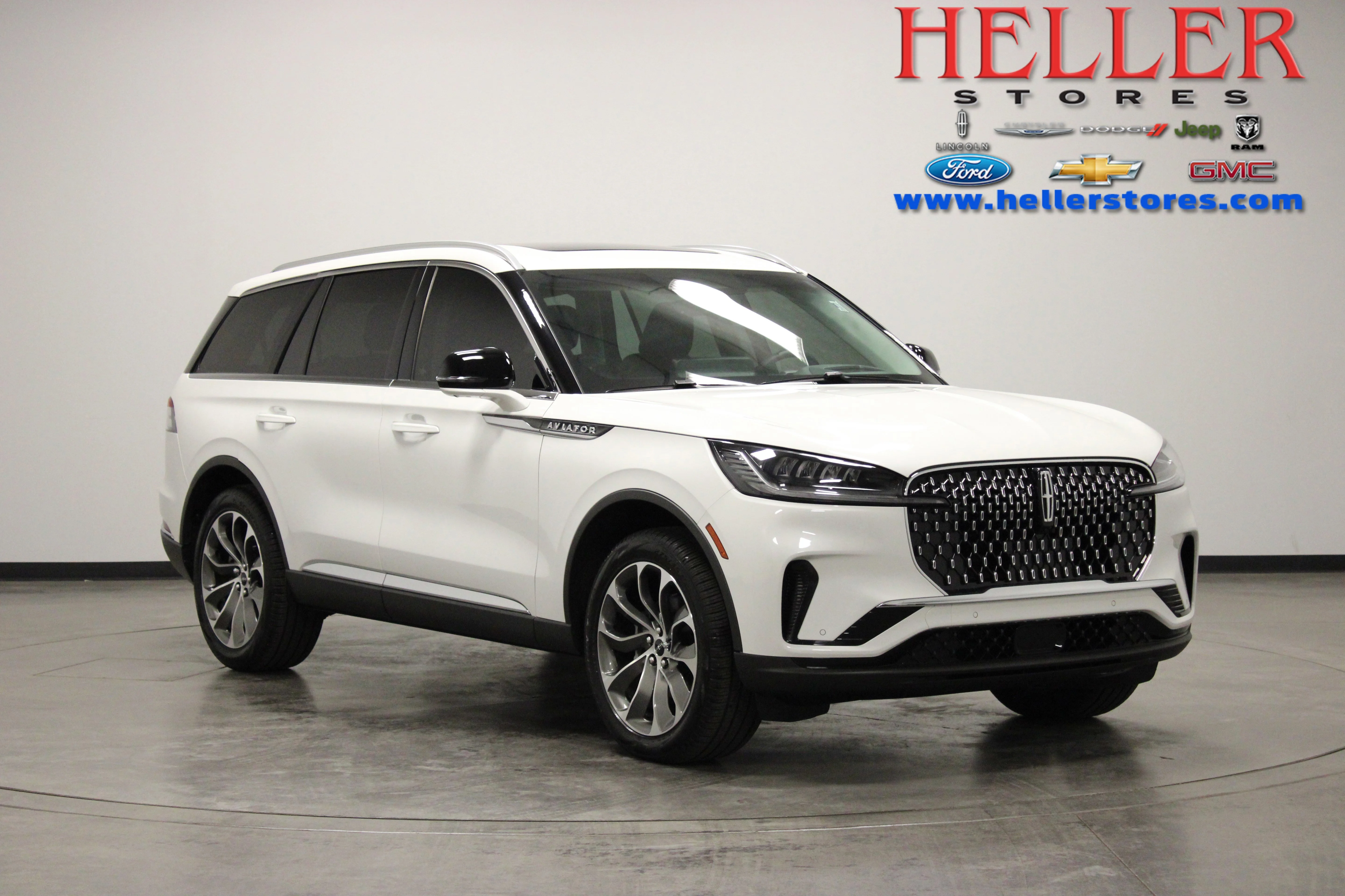 2025 Lincoln Aviator Premiere AWD's photo