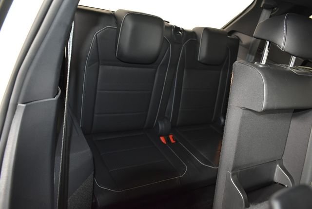 Used 2021 White Volkswagen 2.0T SE R-Line Black image 24