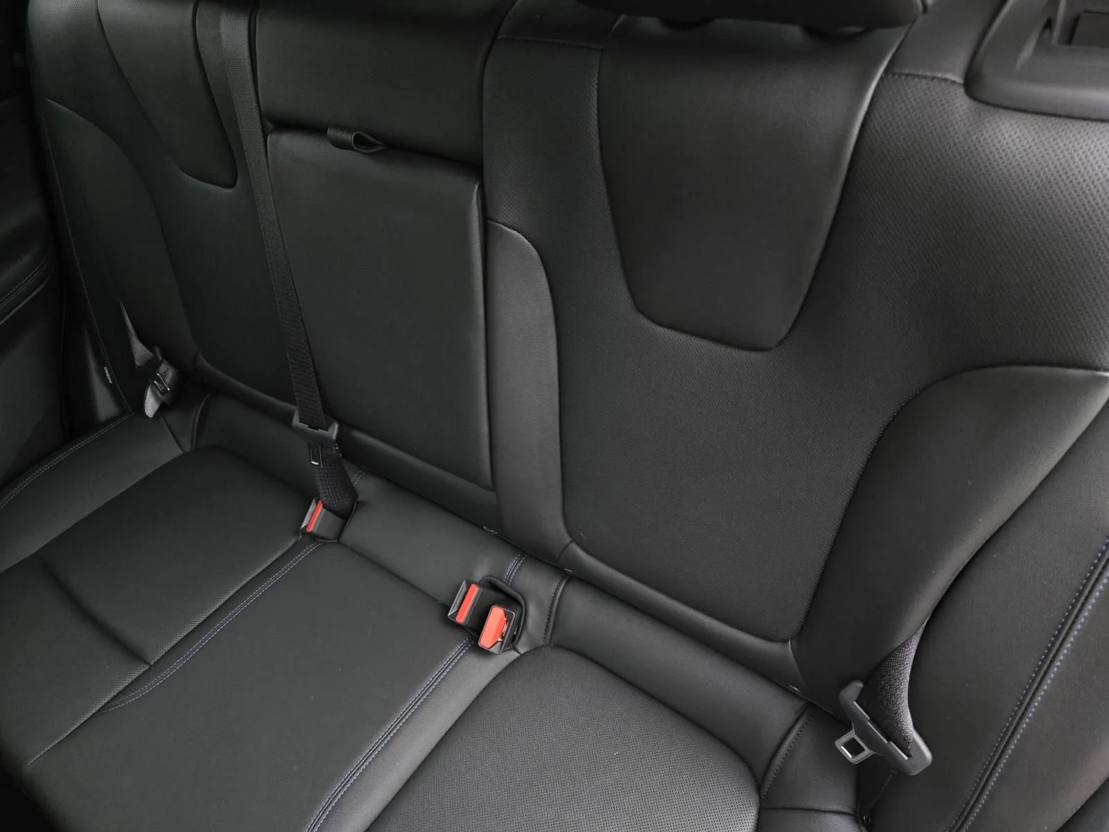 2026 Buick Encore GX Sport Touring - Photo 5