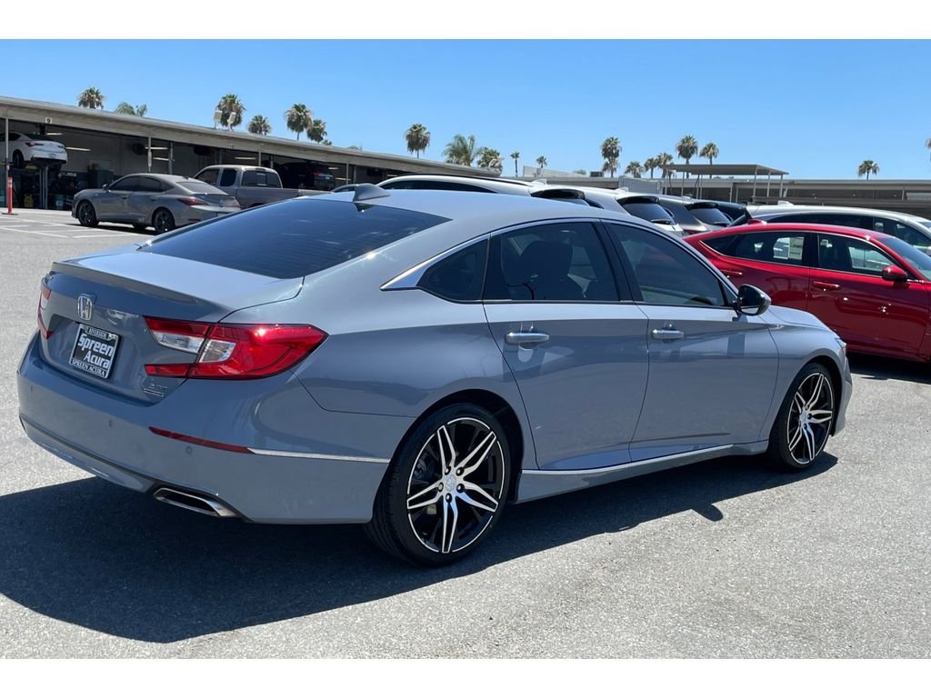 Used 2022 Sonic Gray Pearl Honda Touring image 5