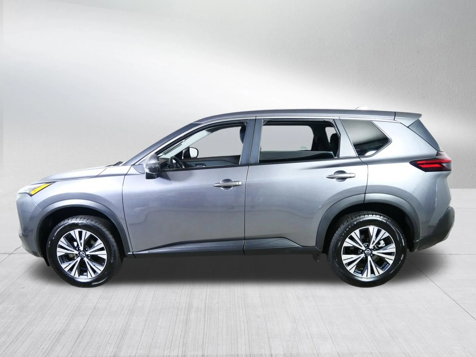 Used 2022 Gun Metallic Nissan SV image 4