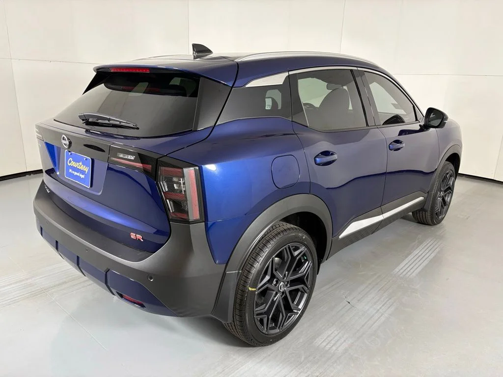 New 2026 Blue Nissan SR image 8