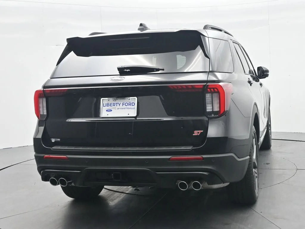 New 2026 Agate Black Metallic Ford ST image 8