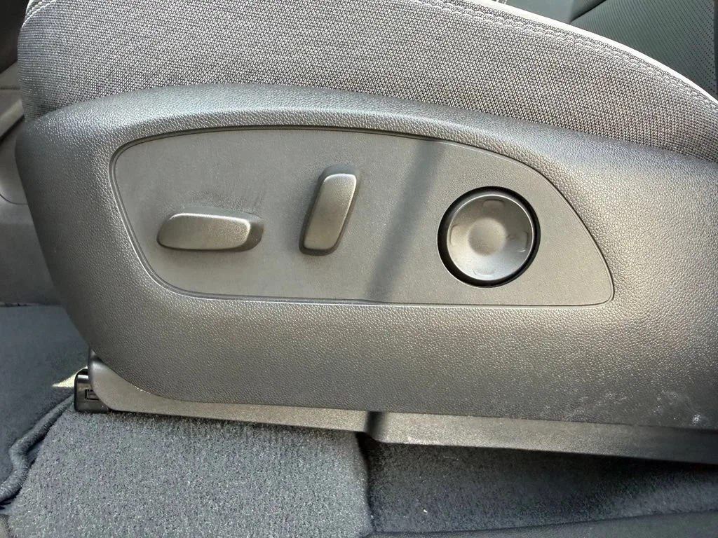 Used 2026 Summit White GMC Elevation Extended Range image 13