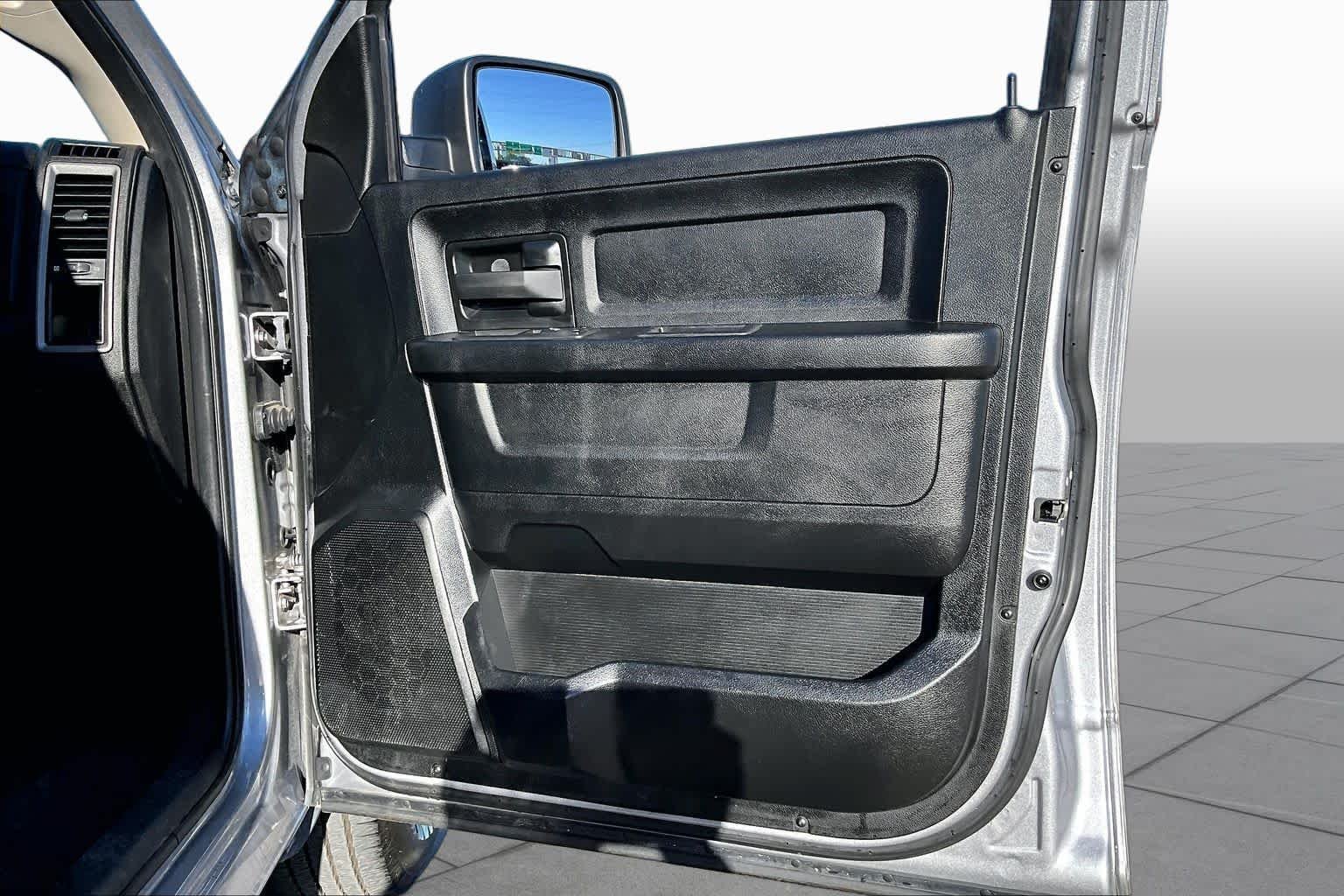 Used 2022 Billet Silver Metallic Clearcoat Ram Tradesman image 23