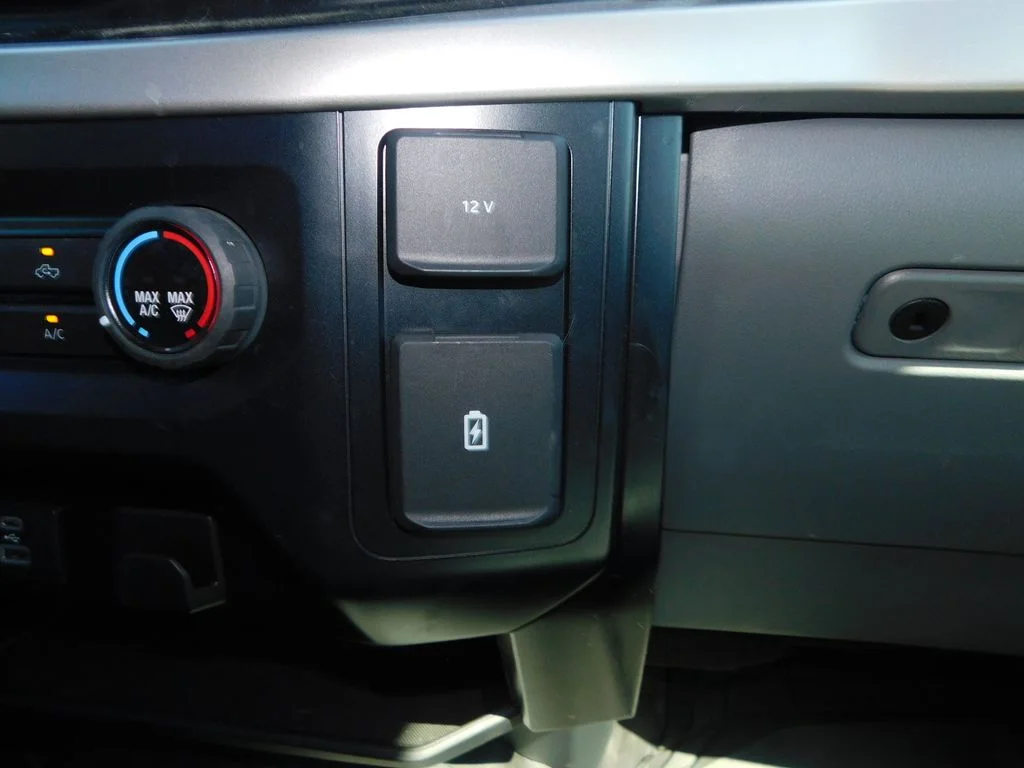 Used 2022 White Ford XL image 36