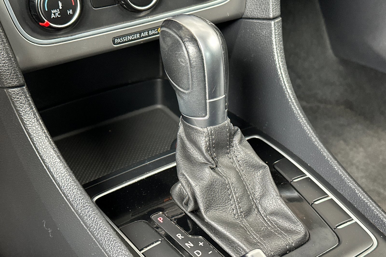 Used 2015 Silver Volkswagen  image 19