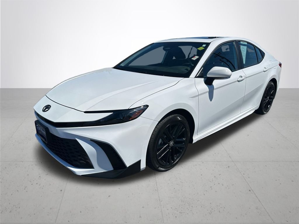 Used 2025 Ice Toyota SE image 2