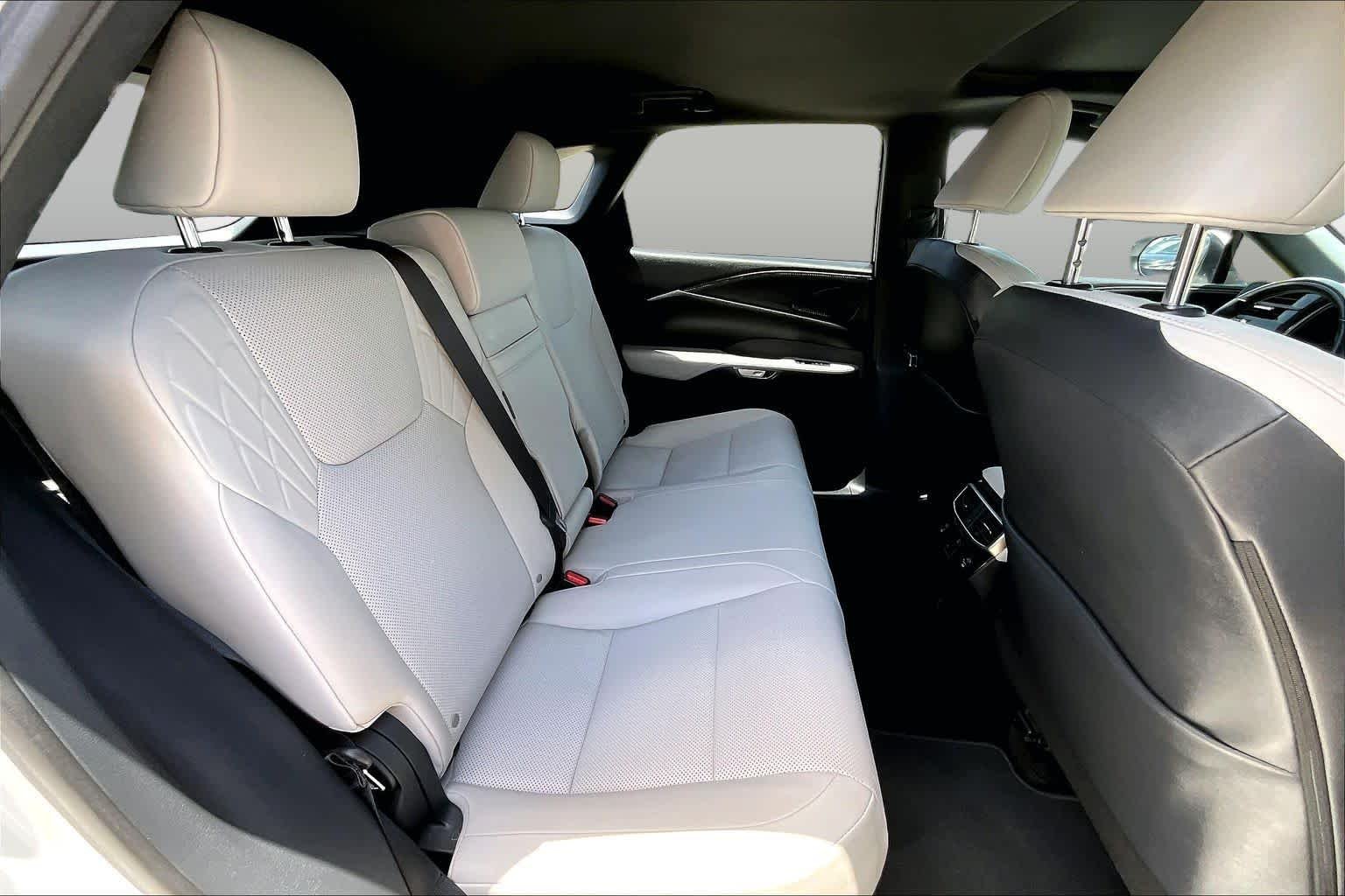 Used 2024 Eminent White Pearl Lexus Premium image 20