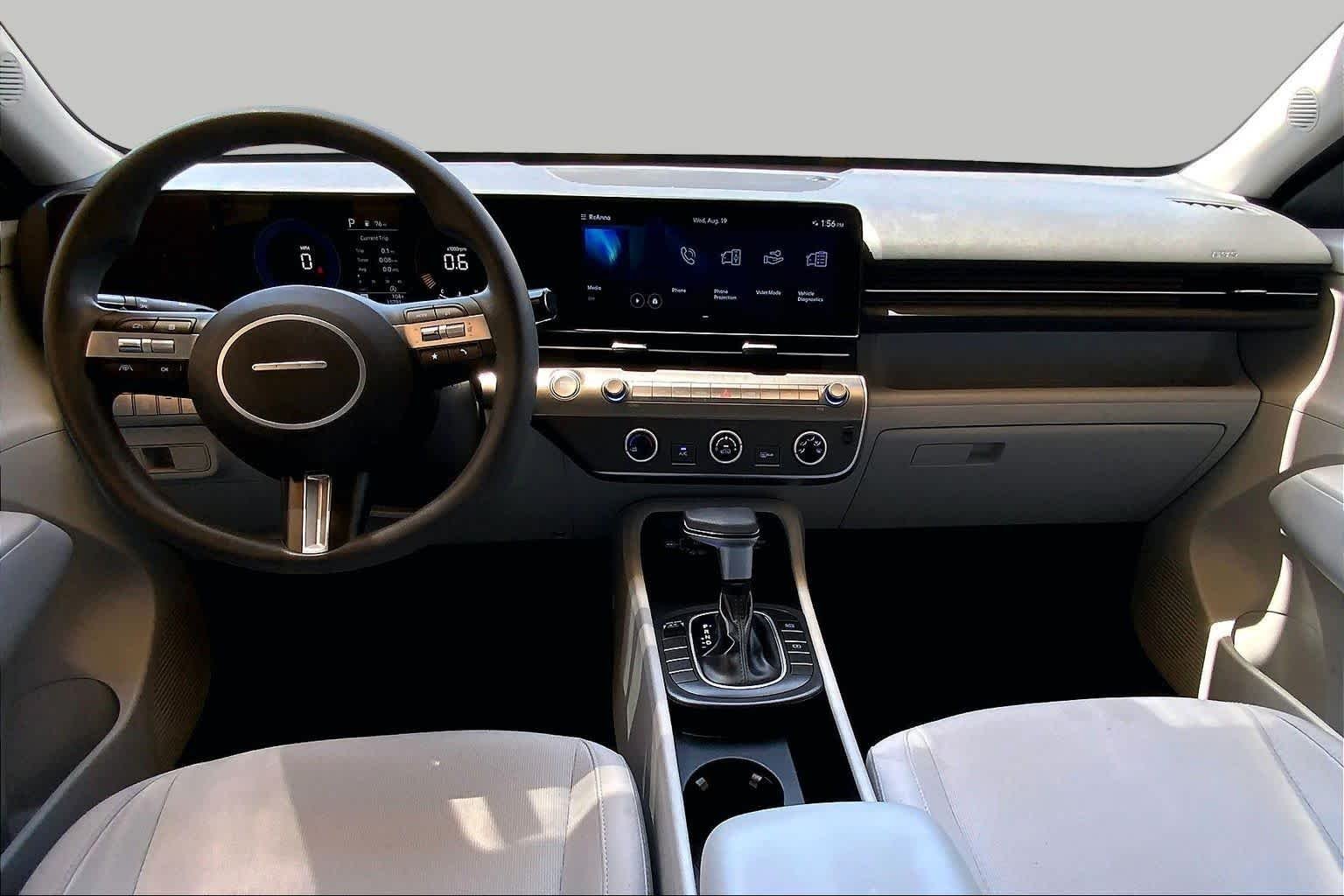 2025 Hyundai Kona SE - Photo 15