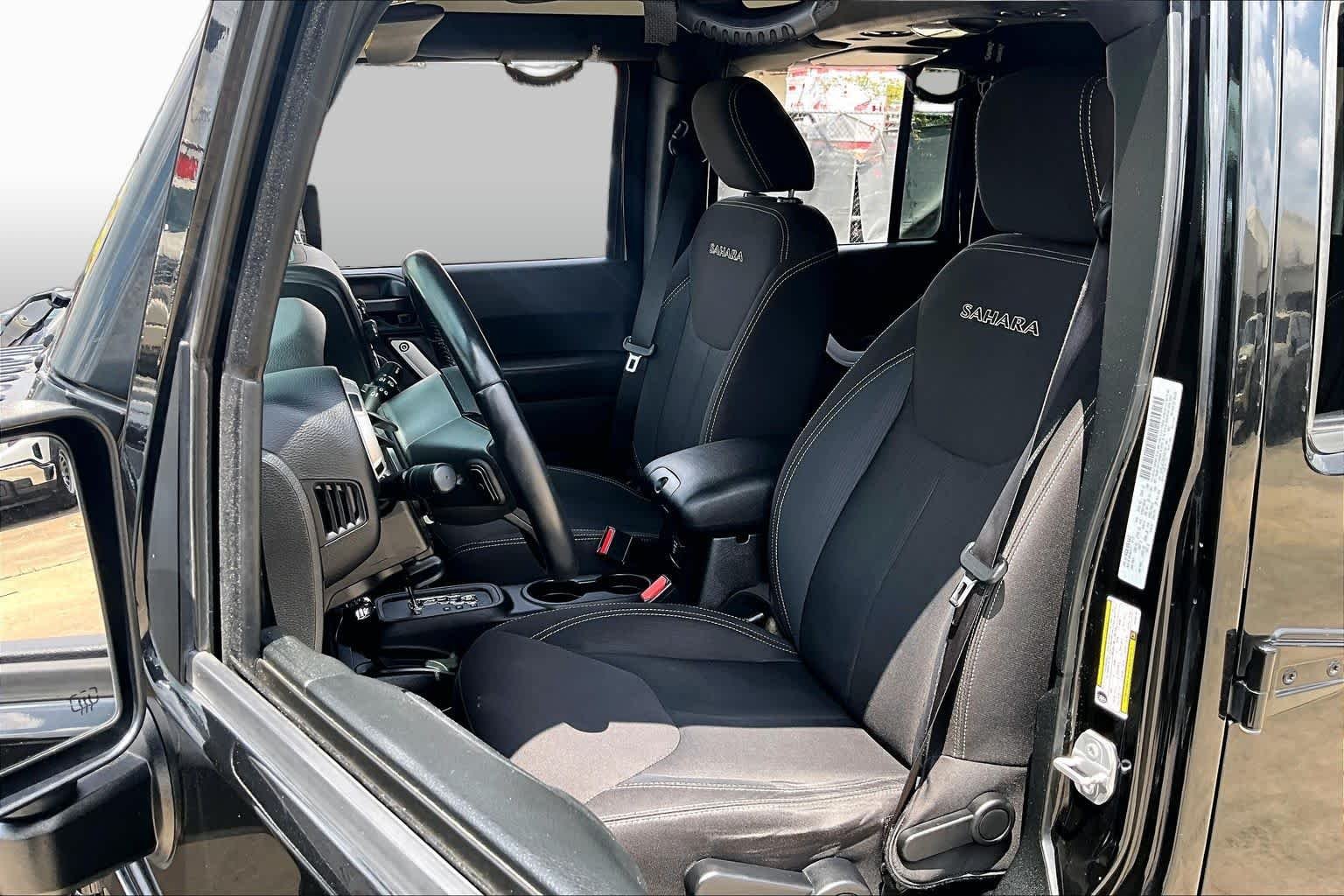 Used 2017 Black Clearcoat Jeep Sahara image 8