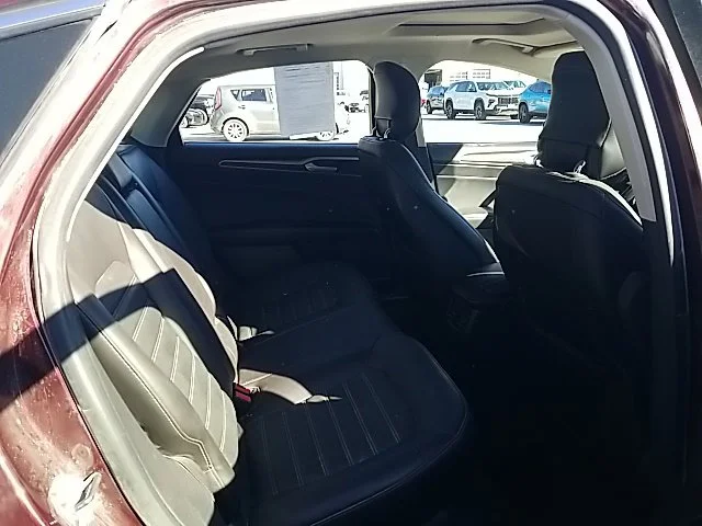 Used 2013 Red Ford SE image 27