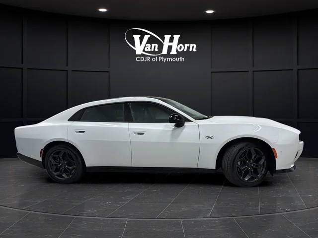 New 2026 White Knuckle Exterior Paint Dodge R/T image 8