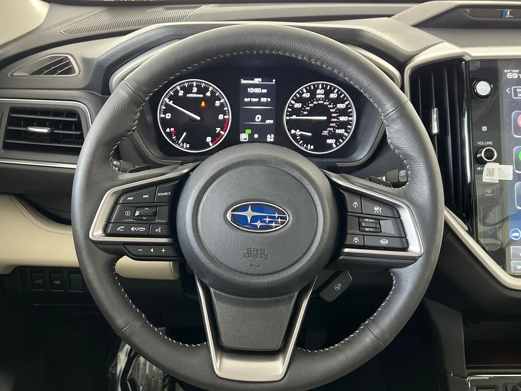 New 2026 CRYSTAL WHITE PEARL Subaru Limited 7-Passenger image 16