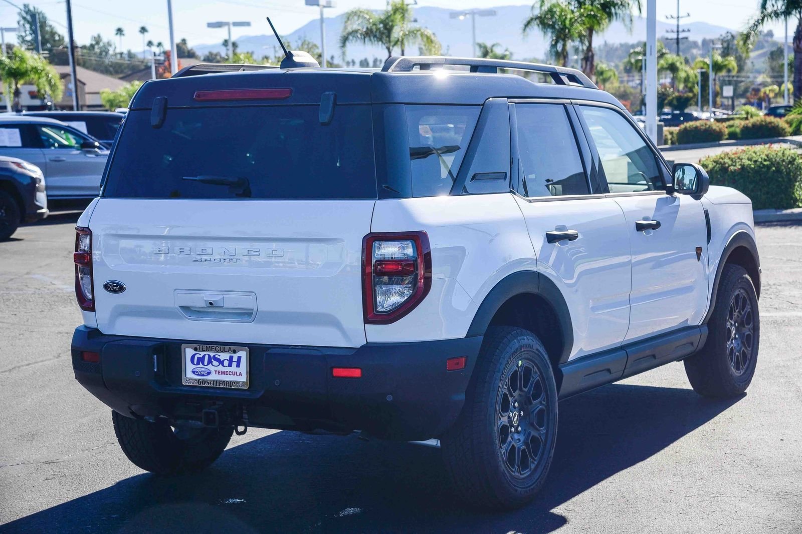 New 2025 Oxford White Ford Badlands® image 4