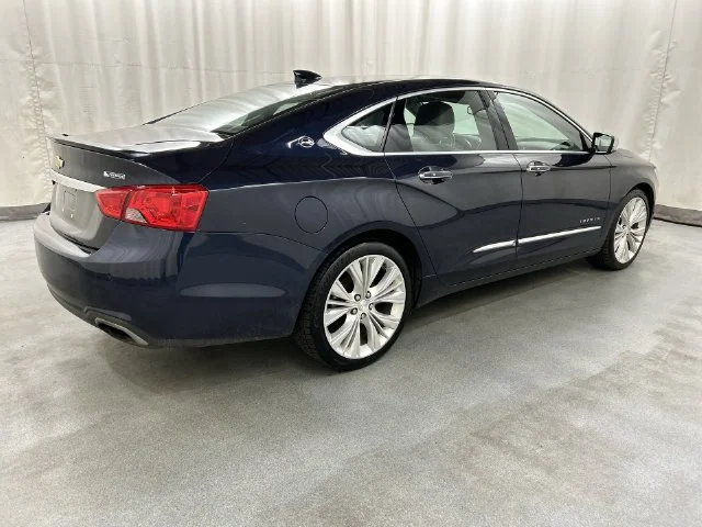 Used 2018 Blue Chevrolet Premier image 4
