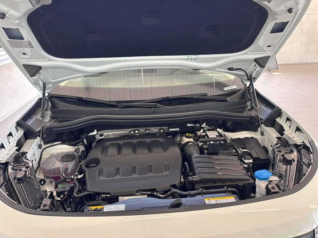 New 2026 White/off-white Volkswagen 2.0T S image 17