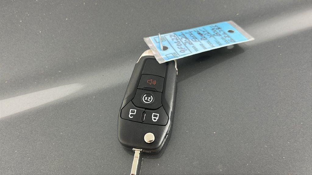New 2026 Carbonized Gray Metallic Ford XLT image 37