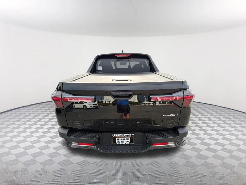 Used 2025 Black Hyundai Limited image 6
