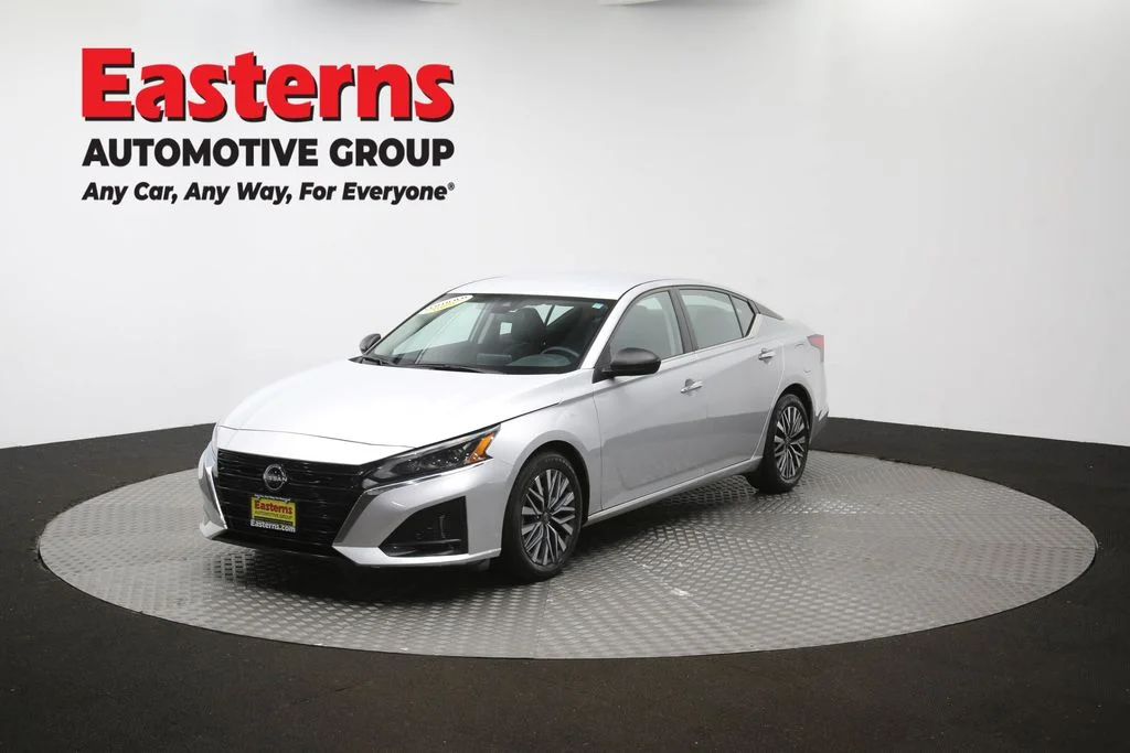 Used 2024 Silver Nissan 2.5 SV image 55
