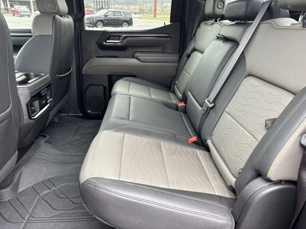 Used 2024 Black Chevrolet ZR2 image 18
